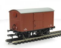 38-380 Bachmann Branchline вагон 12 Ton Ventilated Van Corrugated Ends BR Bauxite (Early)